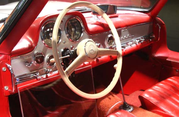 Mercedes Benz 300 SL Gollwing 1962 interior